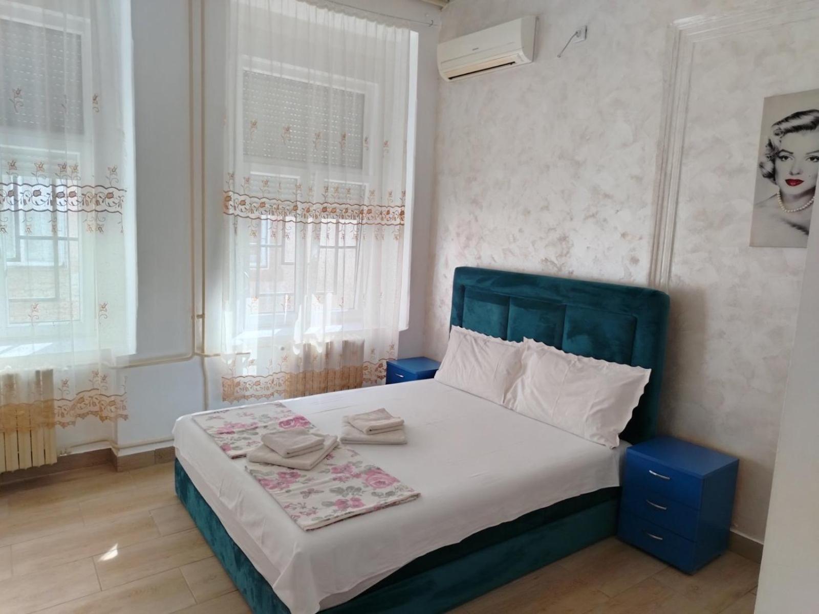 Sobe Sa Sopstvenim Kupatilom Private Rooms Bathroom In Center Novi Sad Exterior foto