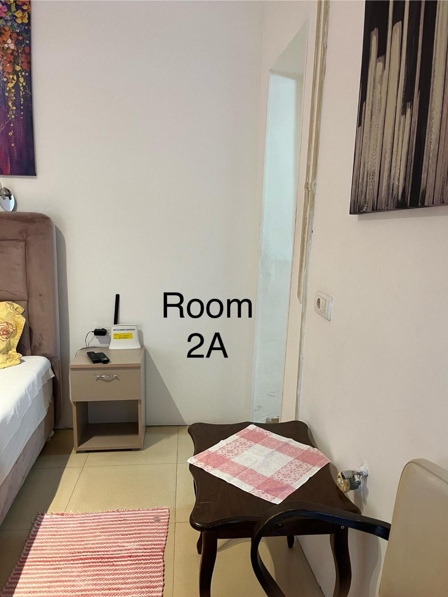 Sobe Sa Sopstvenim Kupatilom Private Rooms Bathroom In Center Novi Sad Exterior foto